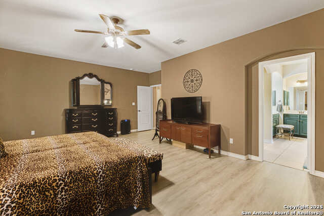 Image 25 of 51 For 4102 Gage Crossing