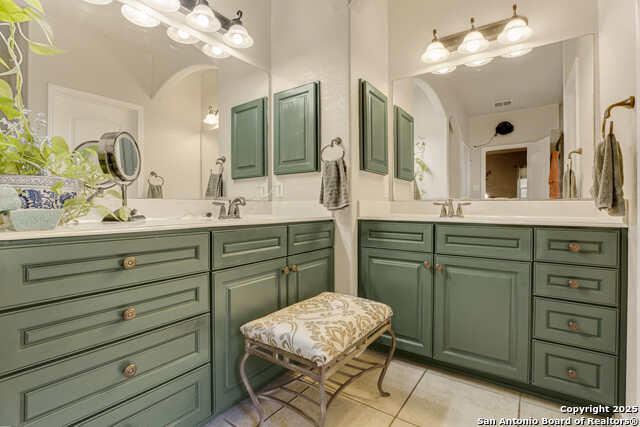 Image 27 of 51 For 4102 Gage Crossing