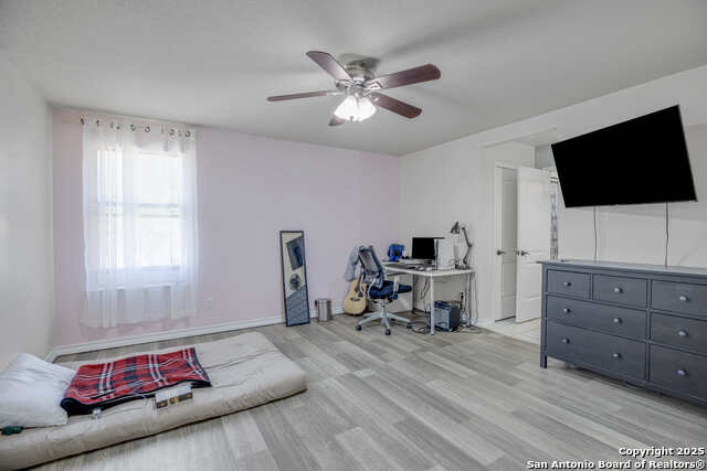 Image 34 of 51 For 4102 Gage Crossing