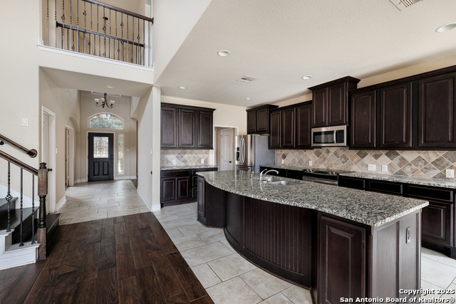 Image 22 of 42 For 2878 Coral Sky