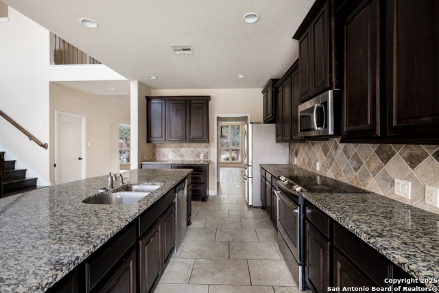 Image 23 of 42 For 2878 Coral Sky