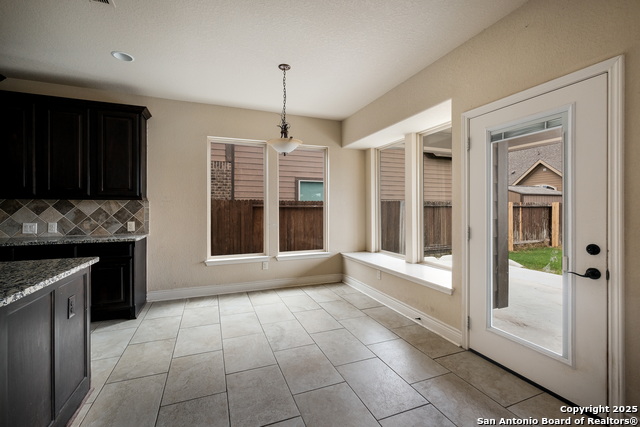 Image 25 of 42 For 2878 Coral Sky