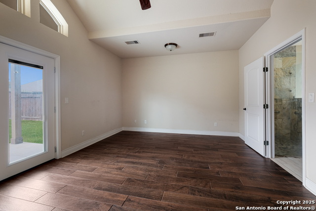 Image 28 of 42 For 2878 Coral Sky