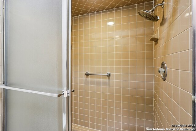 Image 20 of 52 For 5817 Winding Ridge