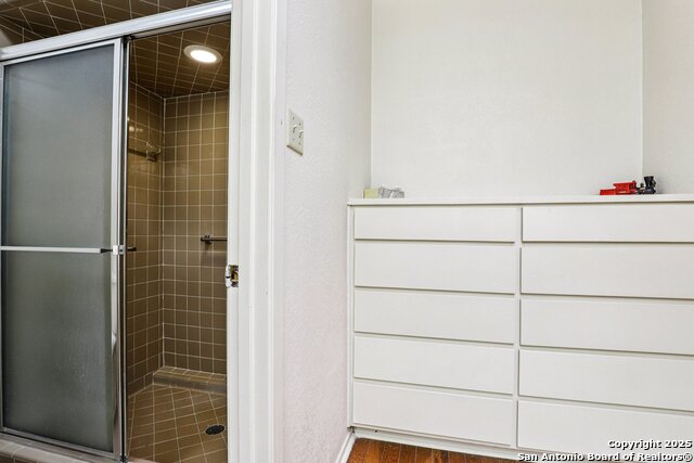 Image 21 of 52 For 5817 Winding Ridge