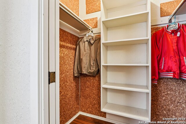 Image 24 of 52 For 5817 Winding Ridge