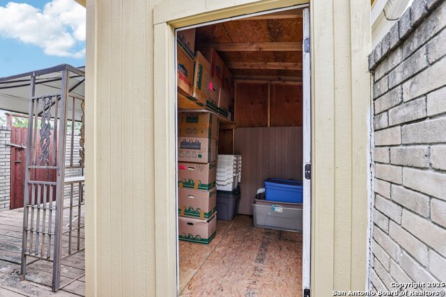 Image 44 of 52 For 5817 Winding Ridge