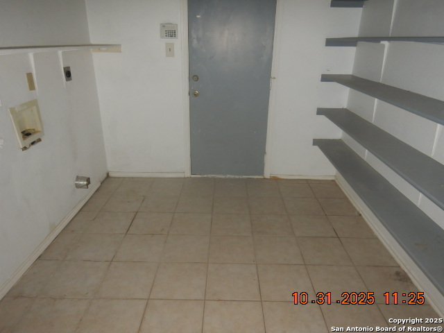 Image 8 of 19 For 2932 Candleberry Dr