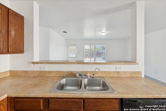 Image 15 of 46 For 9219 Hanover