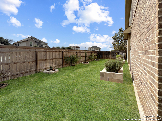 Image 34 of 36 For 22410 Akin Fawn