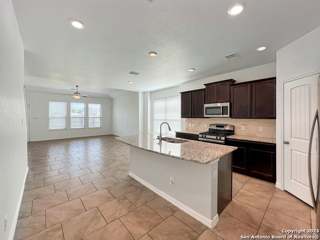 Image 8 of 36 For 22410 Akin Fawn