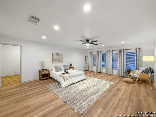 Image 15 of 37 For 7103 Autumn Park