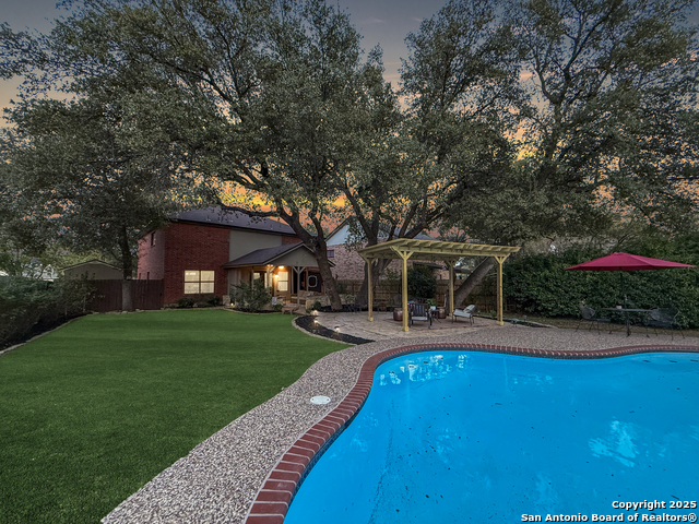 Image 36 of 37 For 7103 Autumn Park