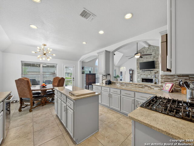 Image 15 of 31 For 2623 Ladera  