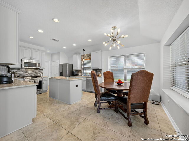 Image 17 of 31 For 2623 Ladera  