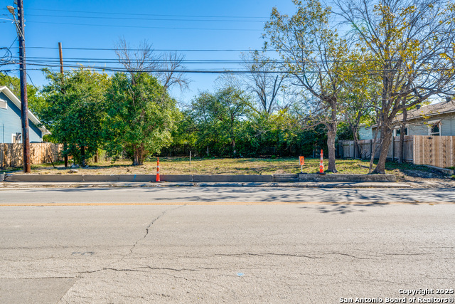 Details for 910 Hackberry N, San Antonio, TX 78202