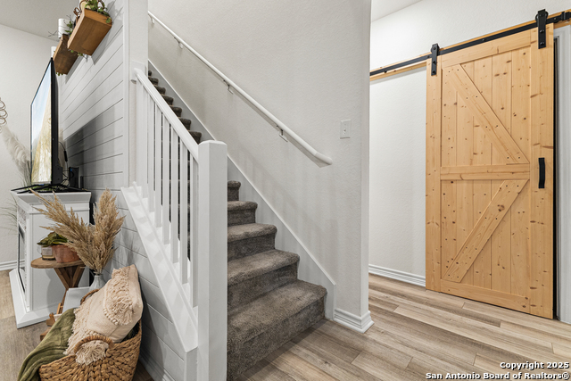 Listing photo id 13 for 11232 October Stead