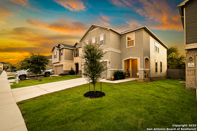 Listing photo id 1 for 11232 October Stead