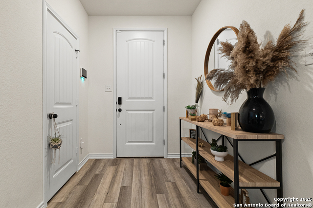 Listing photo id 3 for 11232 October Stead