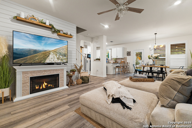 Listing photo id 4 for 11232 October Stead