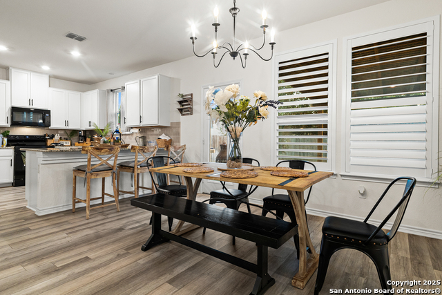 Listing photo id 7 for 11232 October Stead