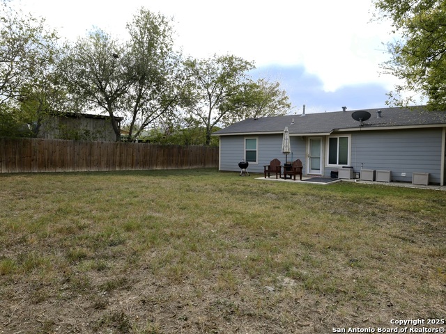 Image 16 of 16 For 915 Rexford  