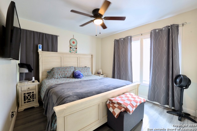 Image 8 of 16 For 915 Rexford  