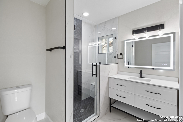 Image 21 of 28 For 2210 Crockett