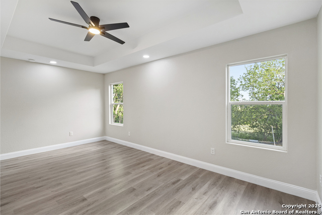 Image 23 of 28 For 2210 Crockett