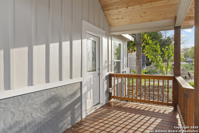 Image 27 of 28 For 2210 Crockett