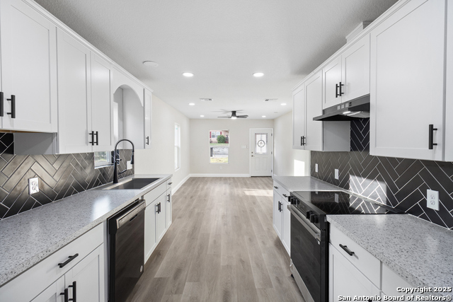 Image 3 of 28 For 2210 Crockett