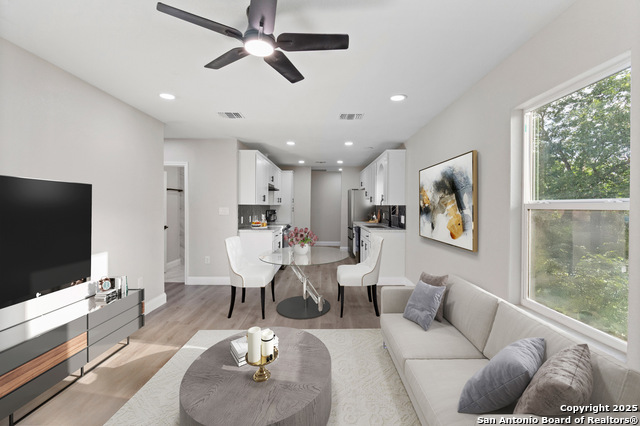 Image 6 of 28 For 2210 Crockett