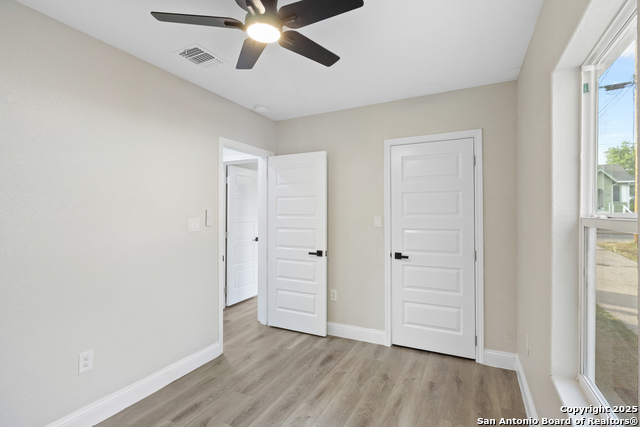 Image 8 of 28 For 2210 Crockett