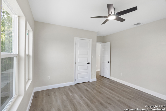 Image 9 of 28 For 2210 Crockett