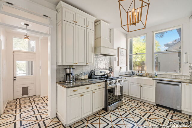 Image 10 of 40 For 225 Madison  