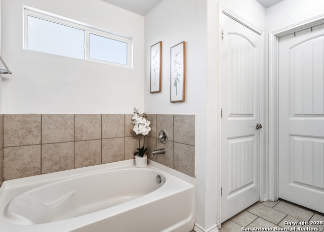 Image 23 of 31 For 742 Halogen Way