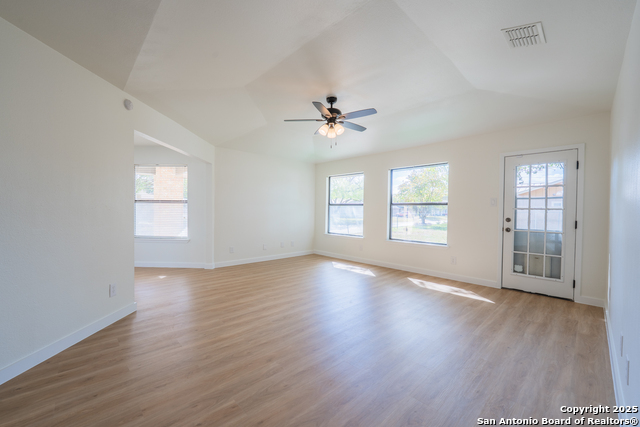 Image 12 of 48 For 201 Anhalt  