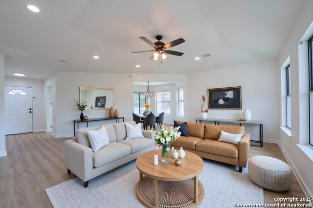 Image 13 of 48 For 201 Anhalt  