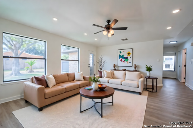 Image 15 of 48 For 201 Anhalt  