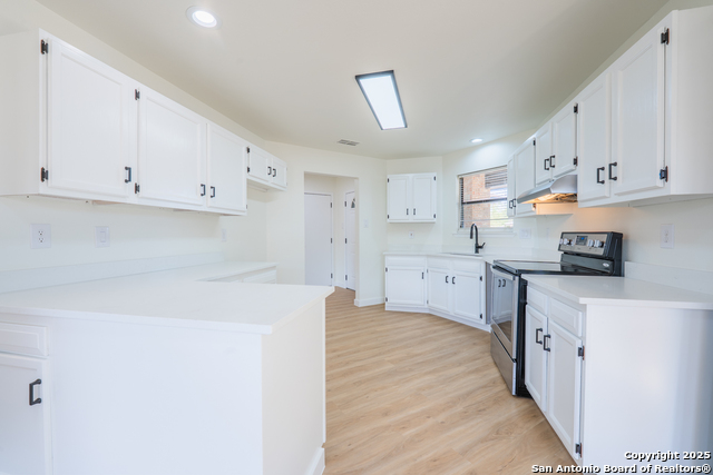 Image 20 of 48 For 201 Anhalt  