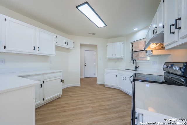 Image 21 of 48 For 201 Anhalt  