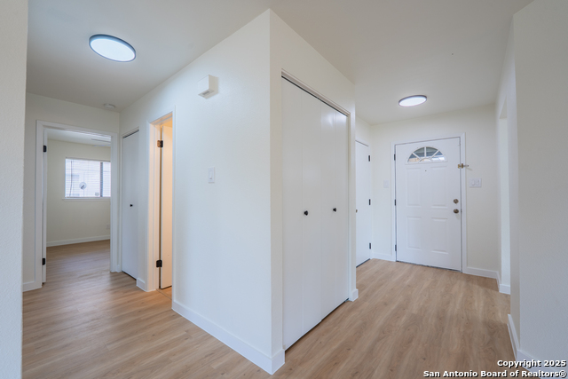 Image 29 of 48 For 201 Anhalt  