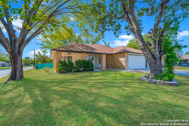 Image 3 of 48 For 201 Anhalt  