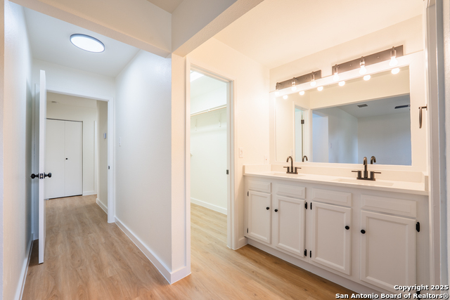 Image 34 of 48 For 201 Anhalt  