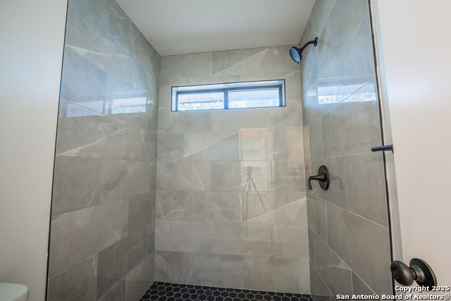 Image 37 of 48 For 201 Anhalt  