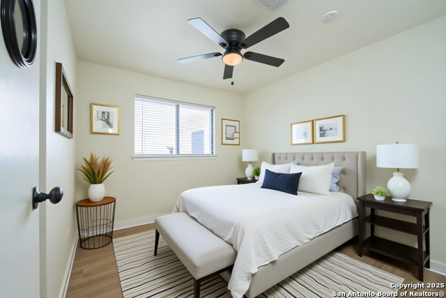 Image 42 of 48 For 201 Anhalt  