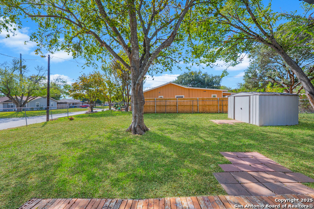 Image 47 of 48 For 201 Anhalt  