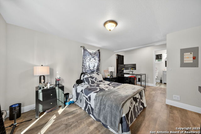 Image 16 of 43 For 974 S Addison