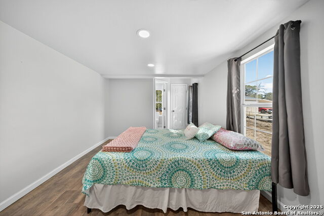 Image 20 of 43 For 974 S Addison