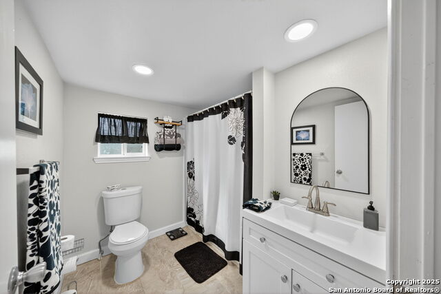 Image 23 of 43 For 974 S Addison